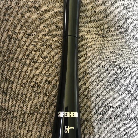 IT Cosmetics Superhero Mascara - Picture 5 of 6